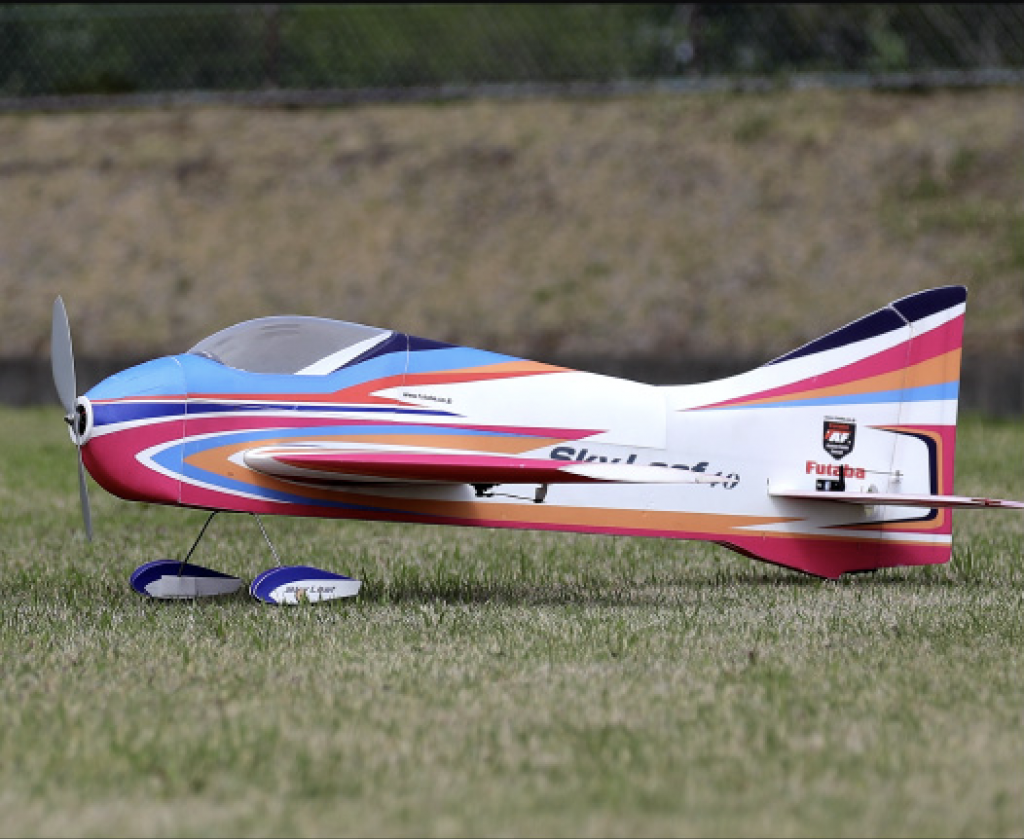 Futabaから「SkyLeaf 40」の限定カラーが登場！ | RCFan-Plus